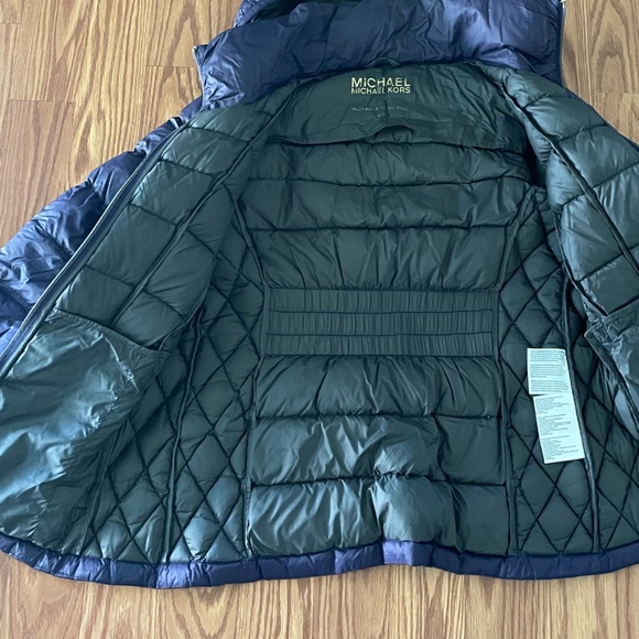 Michael KORS lightweight 90% packable down filled jacket | Color: Purple - Picture 5 of 7